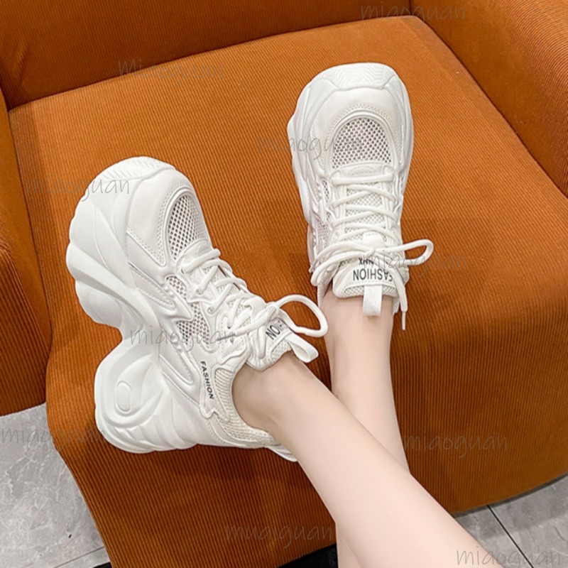 Sneakers da Donna con Zeppa e  - Guipure Lace Panel recensione e prezzo